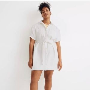 Madewell denim seamed courier tie-waist shirtdress, medium.